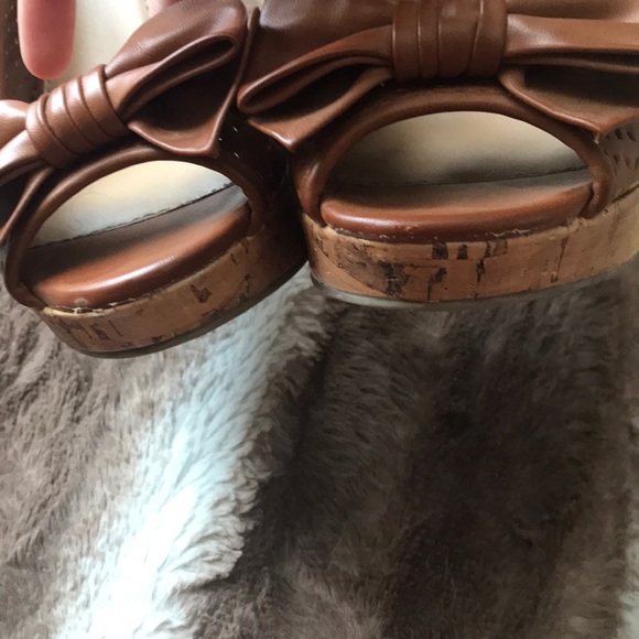 Apt. 9 Brown Wedges. Size 7 - Picture 8 of 8